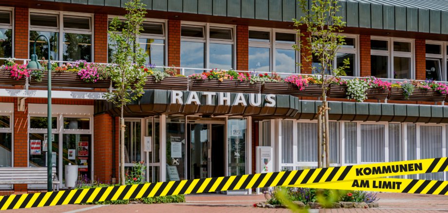 Kopie von Facebook-Header („Titelbild“) KOMMUNEN AM LIMIT - Facebook-Header
